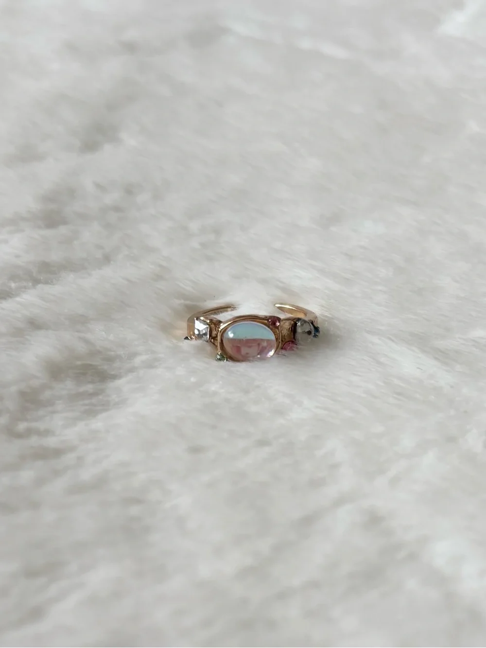 5/$15 🩷 MUST BUNDLE Gold-Tone Opal Cabochon Multistone Ring - Gold